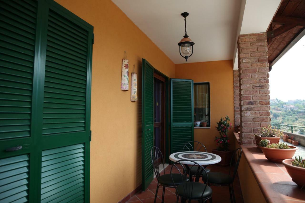 Apartmán La Castellana Salerno Exteriér fotografie